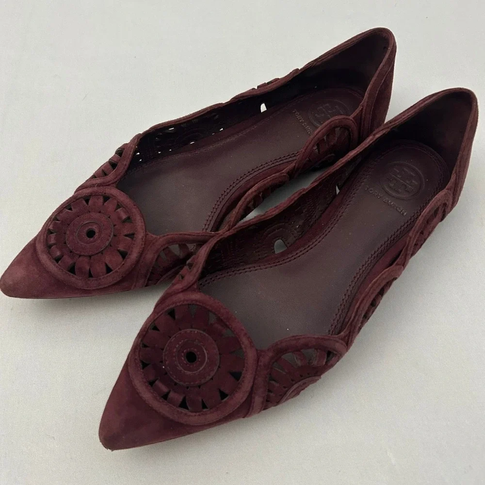 Tory Burch Leyla Flats Womens 6M Burgundy Suede Laser‎ Cut Pointed Toe Heel Flaw